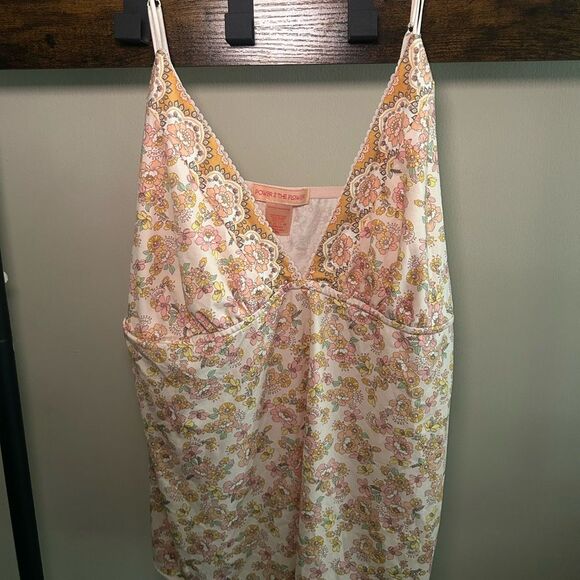 Tops - GREAT CONDITION Power 2 The Flower Floral Tank Size XL